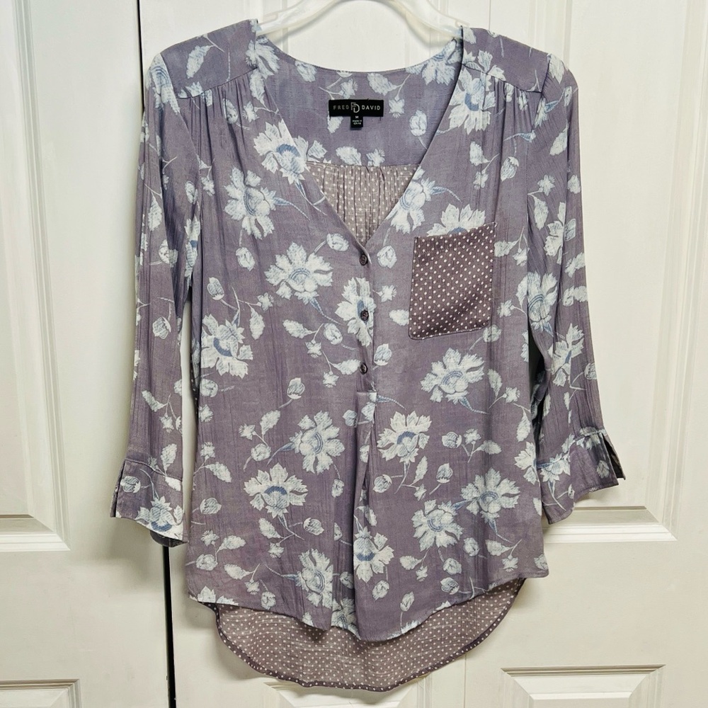 Fred David Gray Lavender Floral Mid Sleeve Top Size M